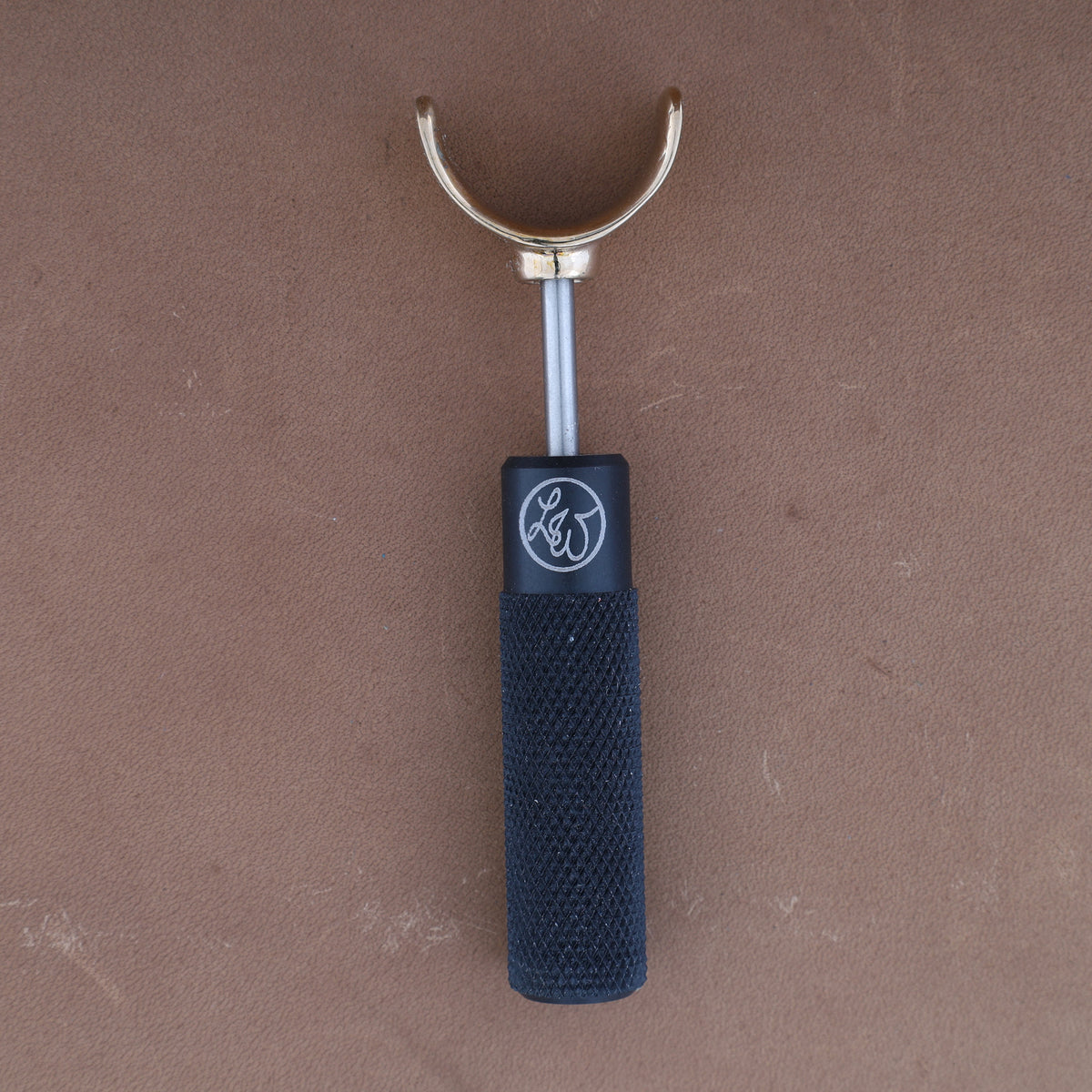 Leather Wranglers SK-3 swivel knife, 1/2 inch barrel, Black, flat traditional yoke