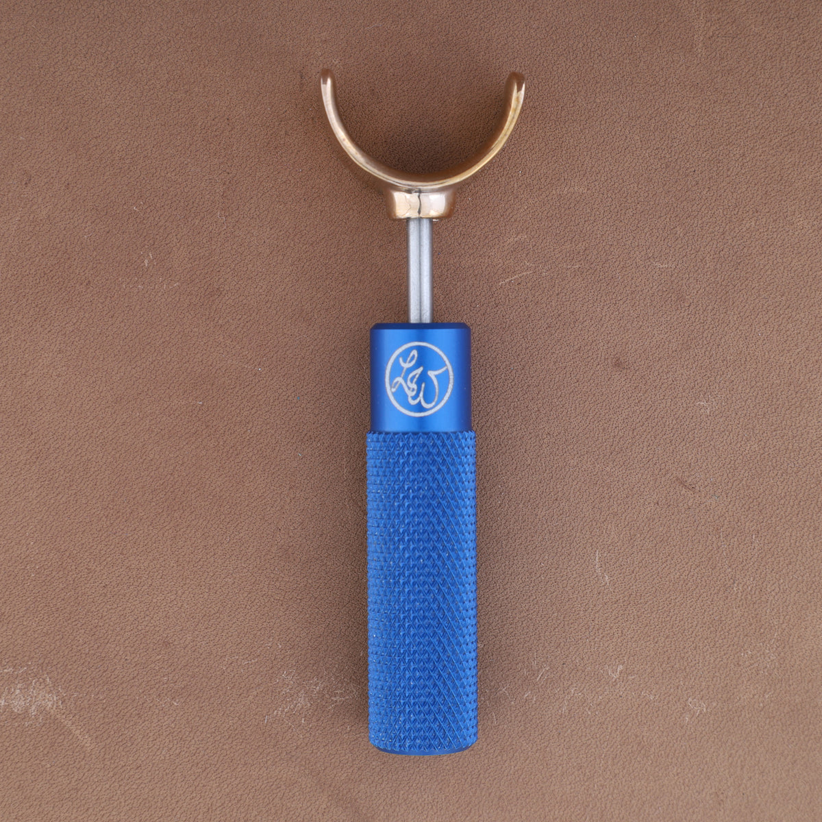 Leather Wranglers SK-3 swivel knife, 1/2 inch barrel, Royal Blue, flat traditional yoke