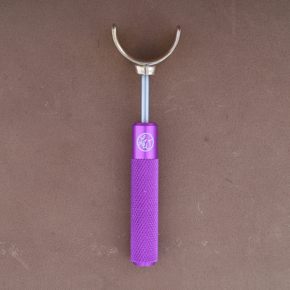 Leather Wranglers SK-3 swivel knife, 3/8 inch barrel, Ultra Violet, flat traditional yoke