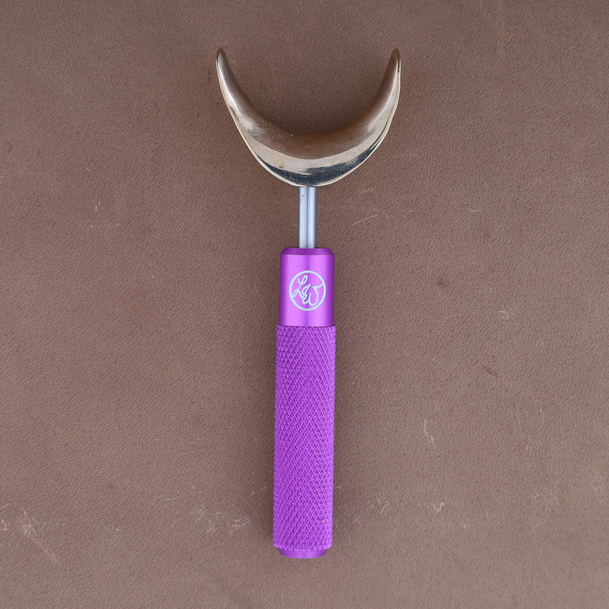 Leather Wranglers SK-3 swivel knife, 3/8 inch barrel, Ultra Violet, saddle rounded yoke