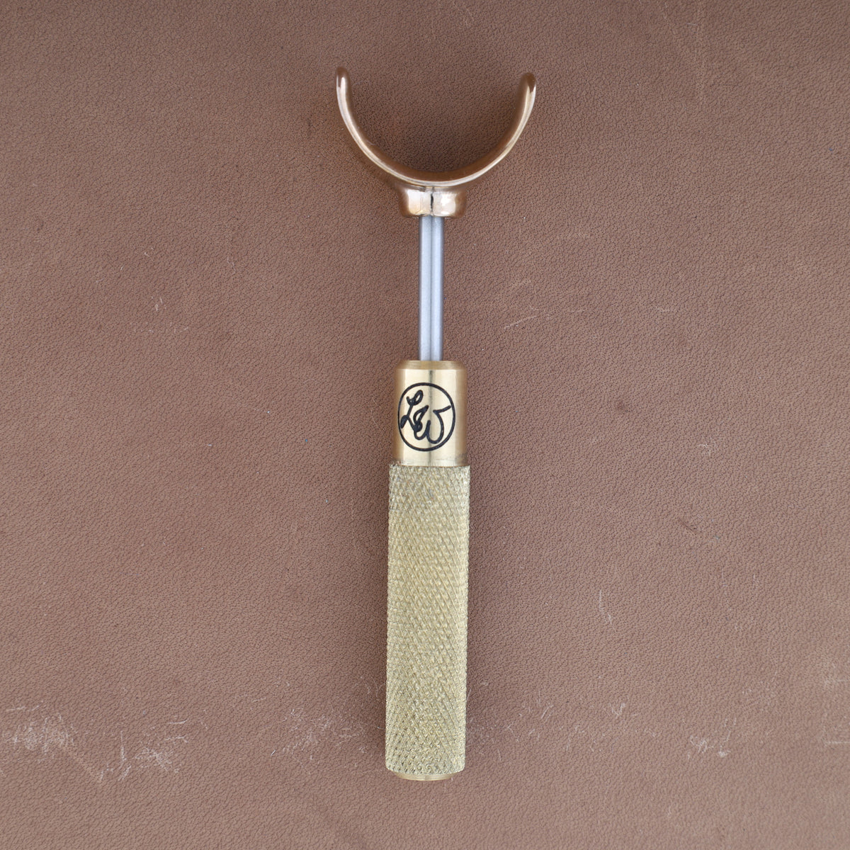 Leather Wranglers brass swivel knife, 3/8 inch barrel, flat traditional yoke